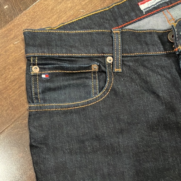 Tommy Hilfiger BNWOT Slim Fit Jeans - Picture 4 of 6
